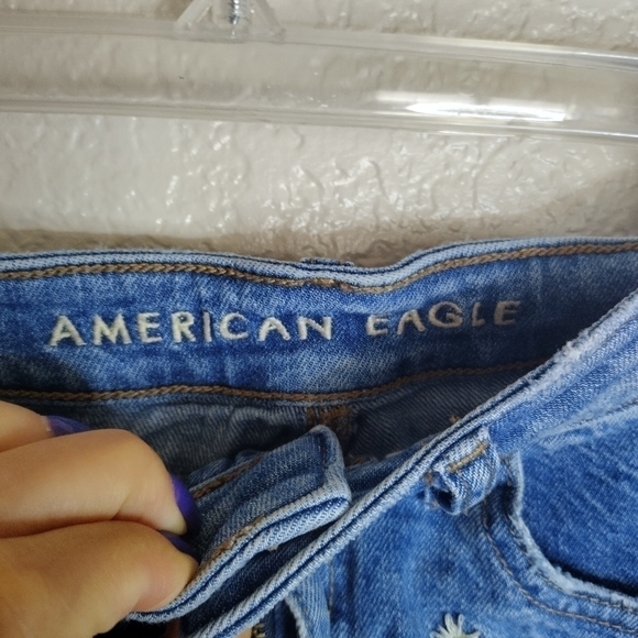 American Eagle Floral Embroidered Denim Mom Shorts sz 4 - Picture 5 of 7